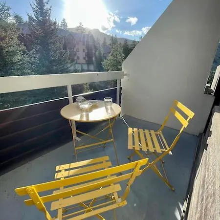 Chaleureux Studio A 150M Du Point Show Vars  Exterior photo